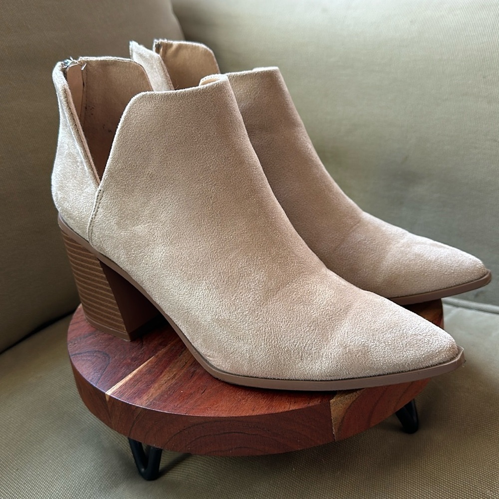 EUC tan booties